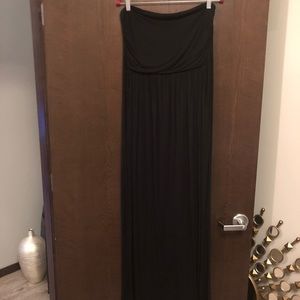 Strapless black jersey dress with pockets!!